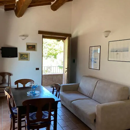 Podere La Tona * ガヴォッラーノ